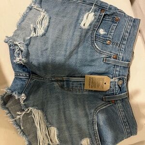 Levi’s Jean Shorts NWT